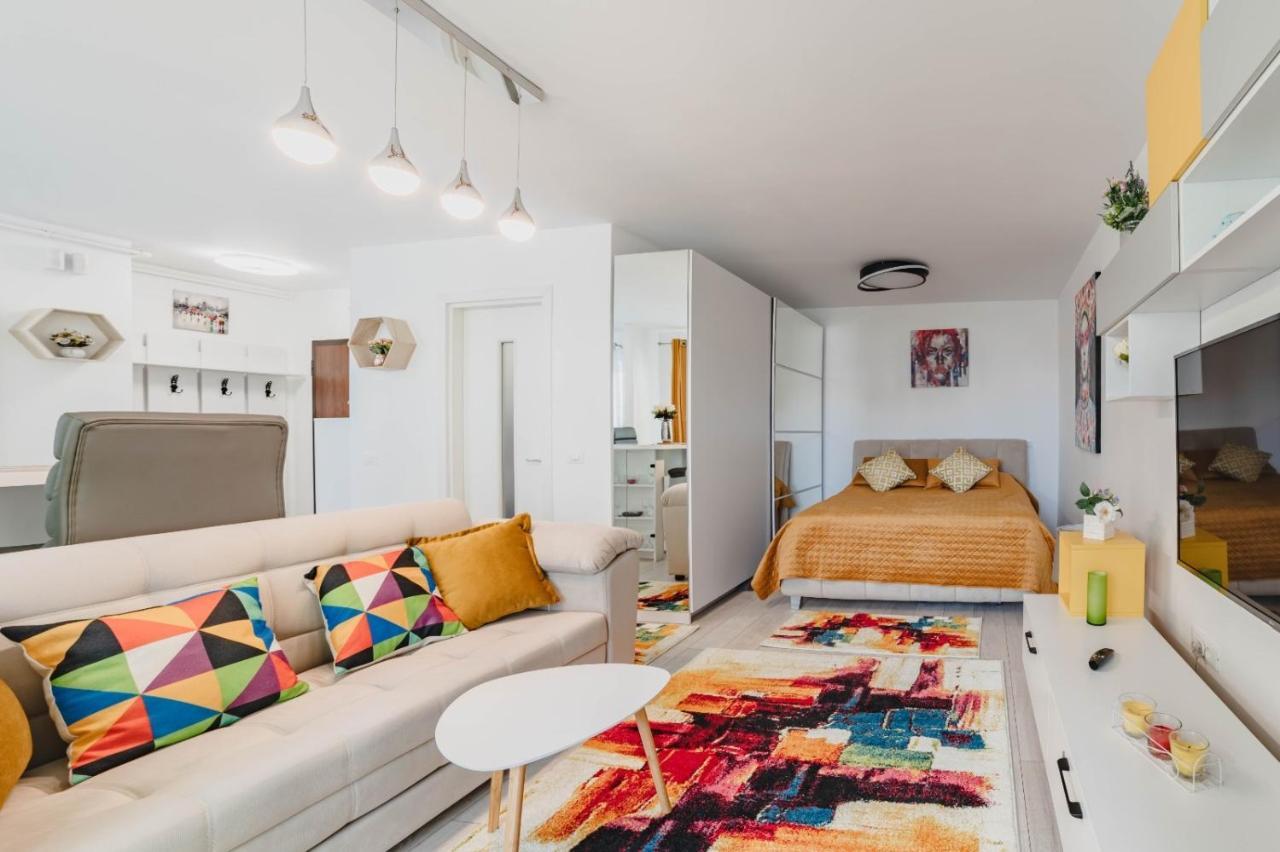 Masterpiece Studio- Free Parking, Wi-Fi, Netflix Brasov Exterior photo