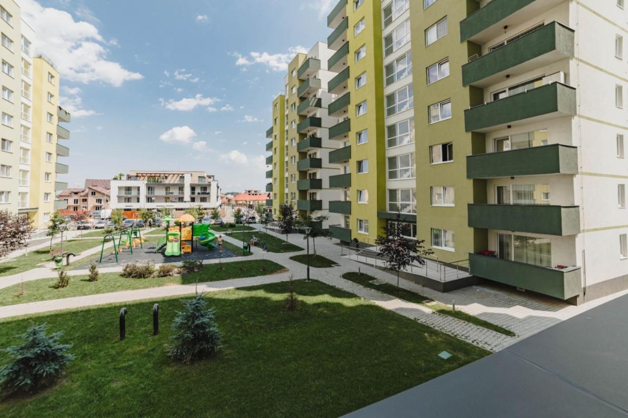 Masterpiece Studio- Free Parking, Wi-Fi, Netflix Brasov Exterior photo