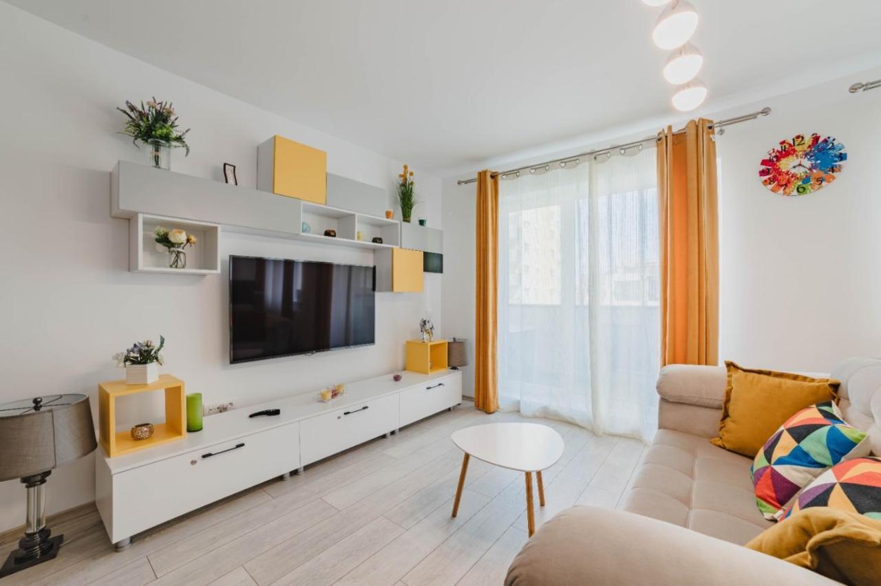 Masterpiece Studio- Free Parking, Wi-Fi, Netflix Brasov Exterior photo