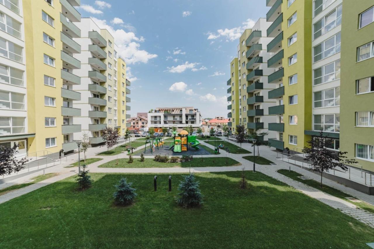 Masterpiece Studio- Free Parking, Wi-Fi, Netflix Brasov Exterior photo